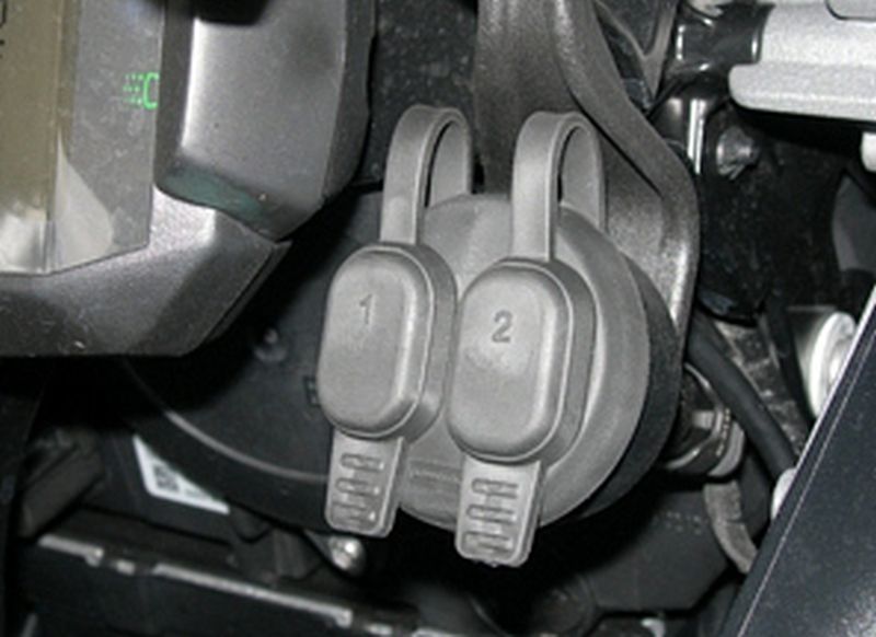 Doppel-USB Plug-n-Play Einbausteckdose für BMW Motorräder