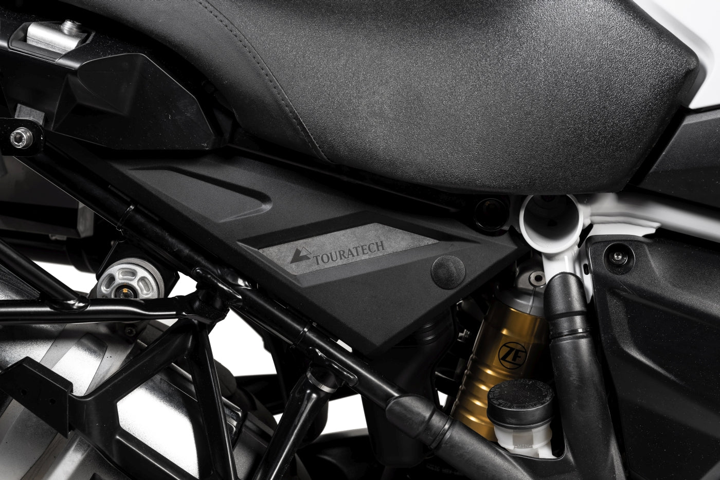 Seitendeckel mit Steckdosenvorbereitung für BMW R1250GS/ R1250GS Adventure/ R1200GS ab 2013 / R1200GS Adventure ab 2014 (Satz)