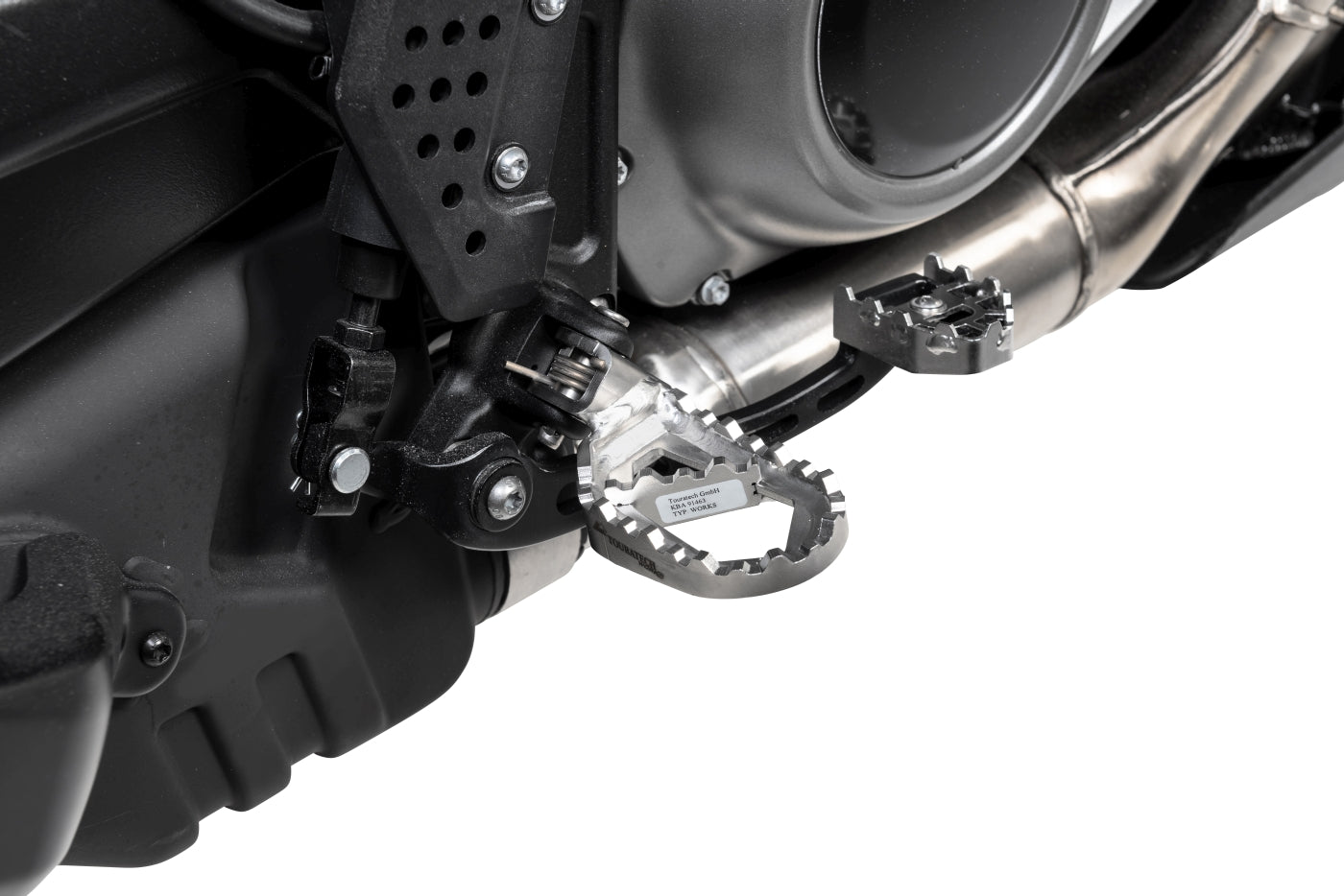 Fernreisefußrasten *Works* tief für Harley-Davidson RA1250 Pan America