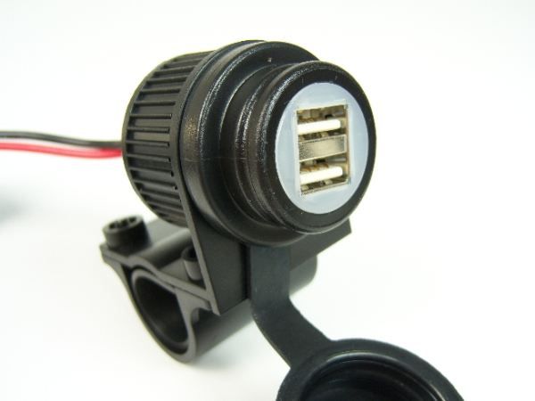 Duo USB Steckdose Motorrad, 12-24V, für 22mm / 25mm Lenker